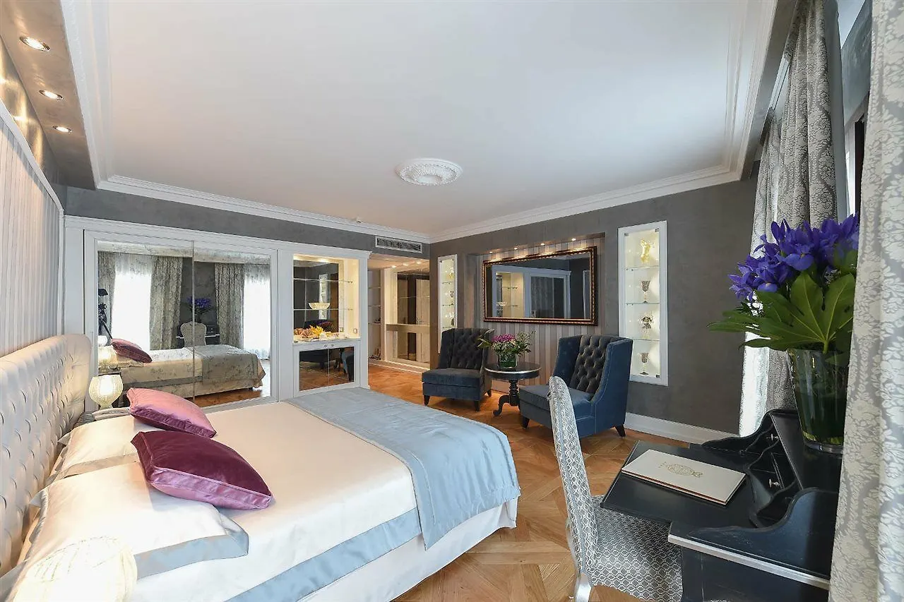 Savoia & Jolanda Hotel Venedig 4*,