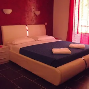Gio' 2*, Rome Italië